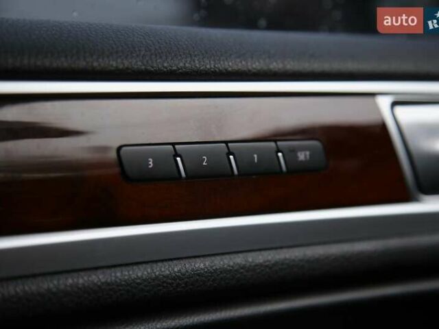 Черный Фольксваген Туарег, объемом двигателя 2.97 л и пробегом 241 тыс. км за 22500 $, фото 24 на Automoto.ua