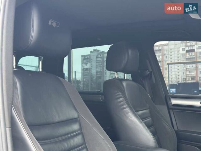 Чорний Фольксваген Туарег, об'ємом двигуна 3 л та пробігом 246 тис. км за 27700 $, фото 31 на Automoto.ua