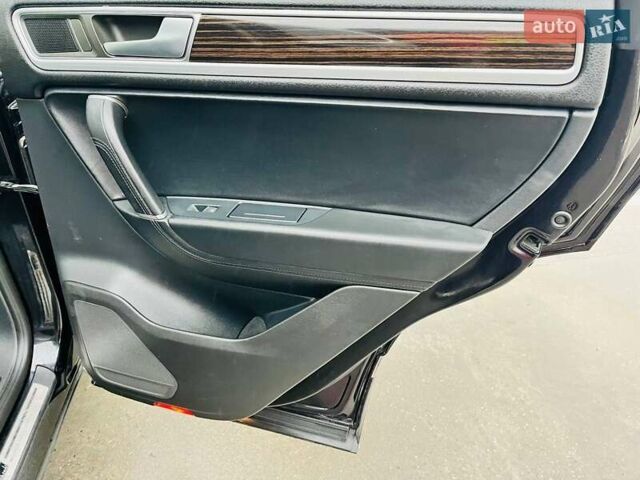 Чорний Фольксваген Туарег, об'ємом двигуна 2.97 л та пробігом 275 тис. км за 23200 $, фото 25 на Automoto.ua