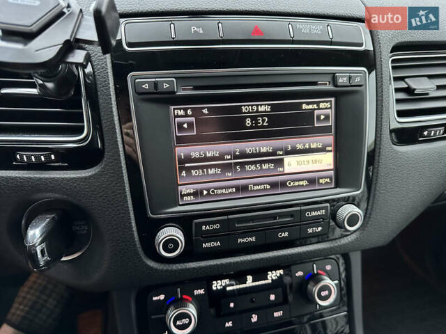 Черный Фольксваген Туарег, объемом двигателя 2.97 л и пробегом 235 тыс. км за 23500 $, фото 14 на Automoto.ua