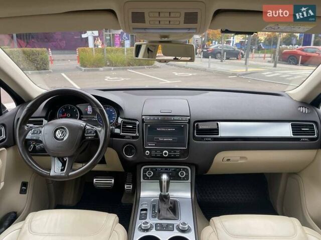 Черный Фольксваген Туарег, объемом двигателя 2.97 л и пробегом 159 тыс. км за 35490 $, фото 12 на Automoto.ua