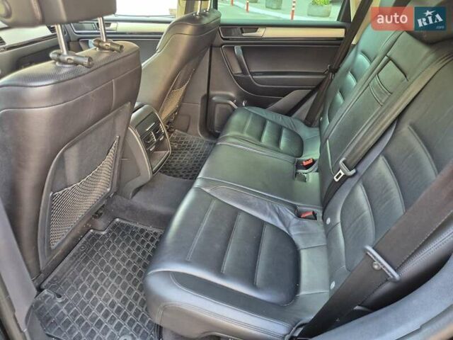 Черный Фольксваген Туарег, объемом двигателя 3 л и пробегом 263 тыс. км за 29000 $, фото 11 на Automoto.ua