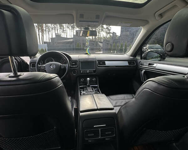 Чорний Фольксваген Туарег, об'ємом двигуна 2.97 л та пробігом 230 тис. км за 26000 $, фото 8 на Automoto.ua