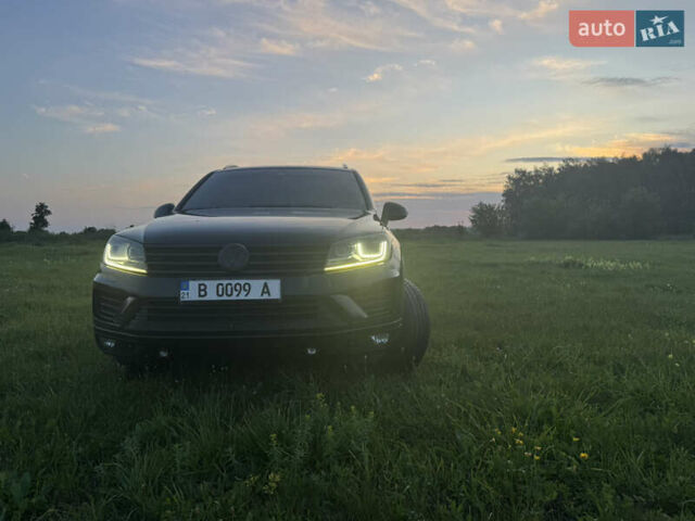 Черный Фольксваген Туарег, объемом двигателя 3 л и пробегом 230 тыс. км за 26000 $, фото 5 на Automoto.ua