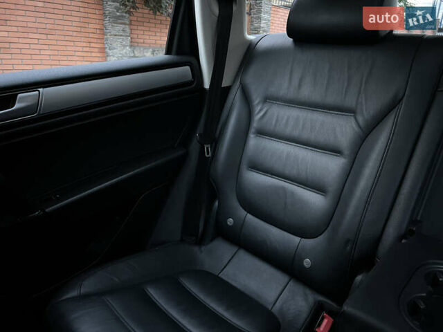 Черный Фольксваген Туарег, объемом двигателя 2.97 л и пробегом 267 тыс. км за 19900 $, фото 58 на Automoto.ua