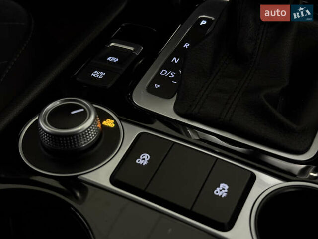 Черный Фольксваген Туарег, объемом двигателя 3 л и пробегом 258 тыс. км за 24799 $, фото 19 на Automoto.ua