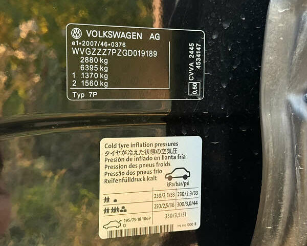 Черный Фольксваген Туарег, объемом двигателя 3 л и пробегом 219 тыс. км за 26900 $, фото 23 на Automoto.ua