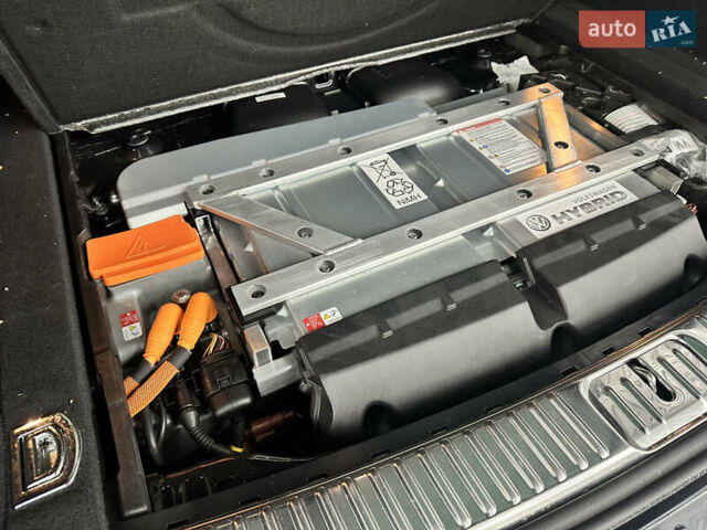 Черный Фольксваген Туарег, объемом двигателя 3 л и пробегом 56 тыс. км за 27000 $, фото 37 на Automoto.ua