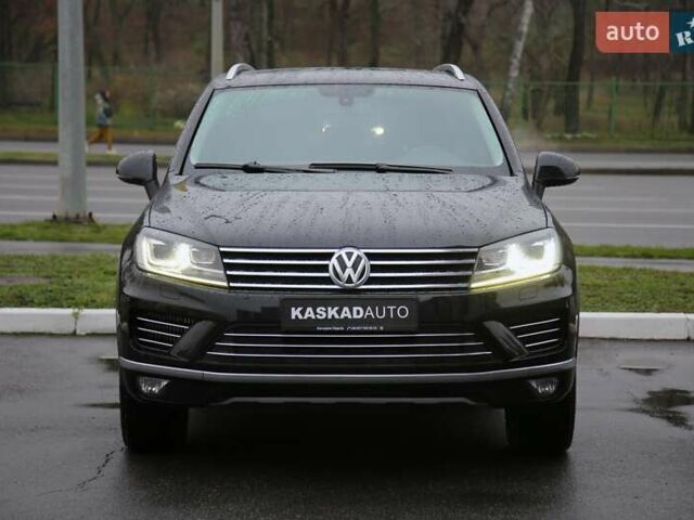 Черный Фольксваген Туарег, объемом двигателя 2.97 л и пробегом 241 тыс. км за 22500 $, фото 1 на Automoto.ua