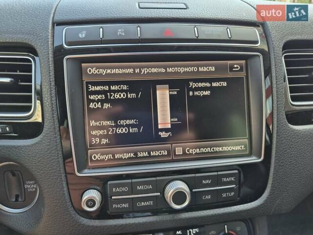 Черный Фольксваген Туарег, объемом двигателя 3 л и пробегом 263 тыс. км за 29000 $, фото 22 на Automoto.ua