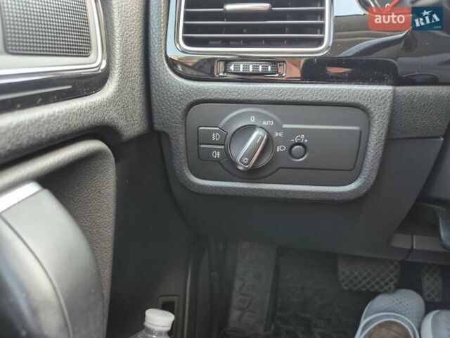 Черный Фольксваген Туарег, объемом двигателя 3 л и пробегом 263 тыс. км за 29000 $, фото 17 на Automoto.ua