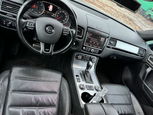 Чорний Фольксваген Туарег, об'ємом двигуна 3 л та пробігом 275 тис. км за 26000 $, фото 6 на Automoto.ua