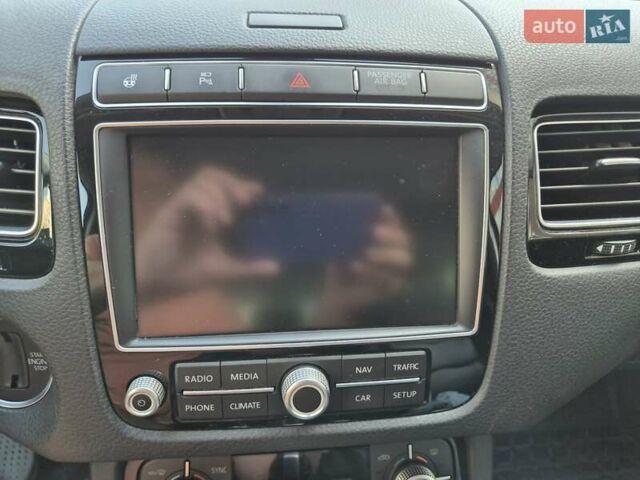 Черный Фольксваген Туарег, объемом двигателя 3 л и пробегом 263 тыс. км за 29000 $, фото 15 на Automoto.ua