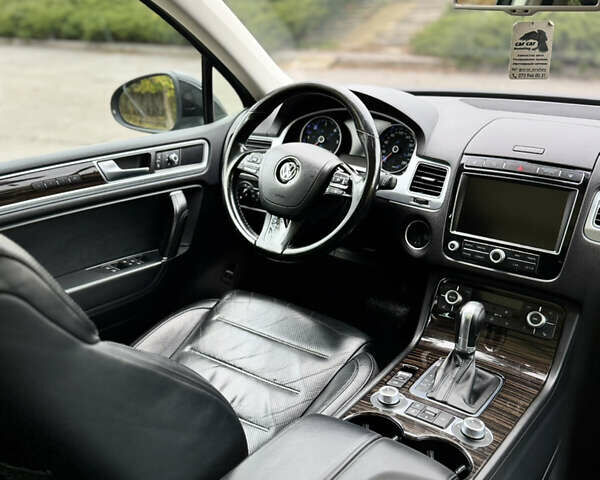 Черный Фольксваген Туарег, объемом двигателя 3 л и пробегом 238 тыс. км за 23700 $, фото 20 на Automoto.ua