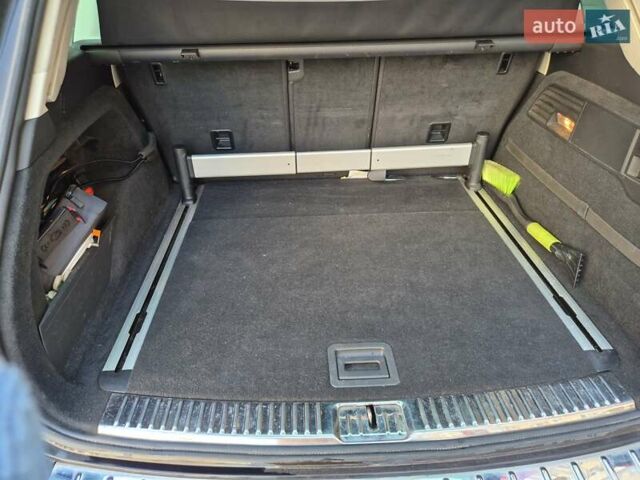 Черный Фольксваген Туарег, объемом двигателя 3 л и пробегом 263 тыс. км за 29000 $, фото 38 на Automoto.ua