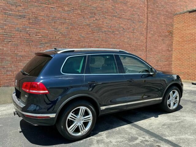 Чорний Фольксваген Туарег, об'ємом двигуна 3.6 л та пробігом 79 тис. км за 10000 $, фото 6 на Automoto.ua