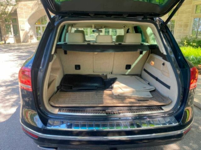 Черный Фольксваген Туарег, объемом двигателя 3 л и пробегом 76 тыс. км за 5200 $, фото 10 на Automoto.ua