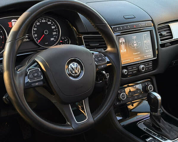 Черный Фольксваген Туарег, объемом двигателя 3 л и пробегом 219 тыс. км за 26900 $, фото 10 на Automoto.ua