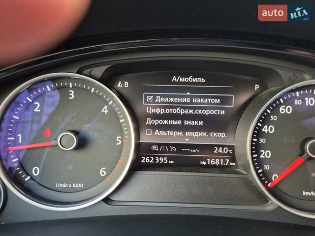 Черный Фольксваген Туарег, объемом двигателя 3 л и пробегом 263 тыс. км за 29000 $, фото 27 на Automoto.ua