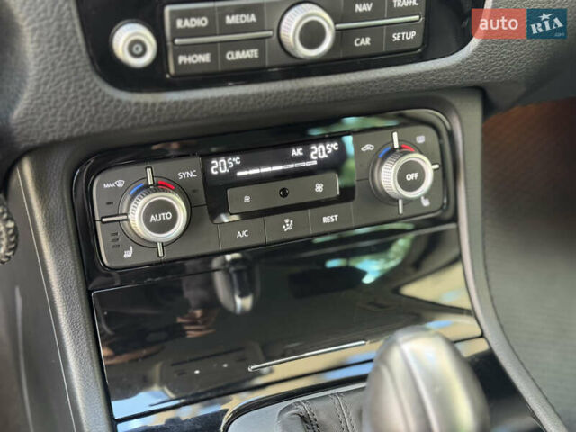 Чорний Фольксваген Туарег, об'ємом двигуна 2.97 л та пробігом 194 тис. км за 22499 $, фото 40 на Automoto.ua