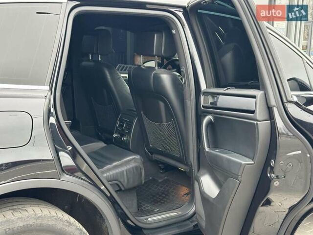 Чорний Фольксваген Туарег, об'ємом двигуна 3 л та пробігом 246 тис. км за 27700 $, фото 30 на Automoto.ua