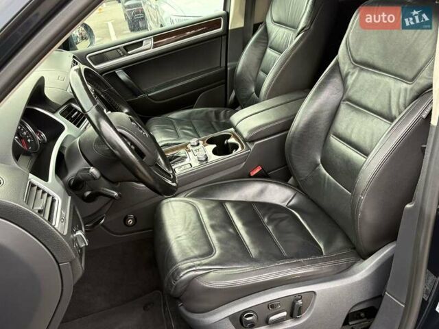 Черный Фольксваген Туарег, объемом двигателя 2.97 л и пробегом 270 тыс. км за 21700 $, фото 15 на Automoto.ua