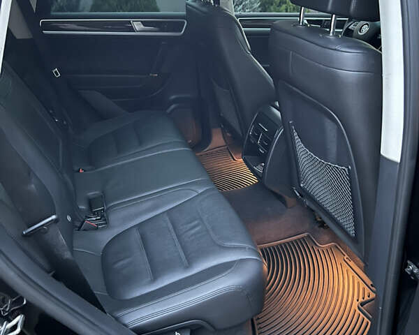 Черный Фольксваген Туарег, объемом двигателя 3 л и пробегом 213 тыс. км за 22500 $, фото 7 на Automoto.ua