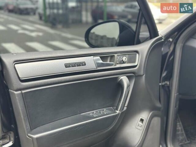 Чорний Фольксваген Туарег, об'ємом двигуна 3 л та пробігом 246 тис. км за 27700 $, фото 26 на Automoto.ua