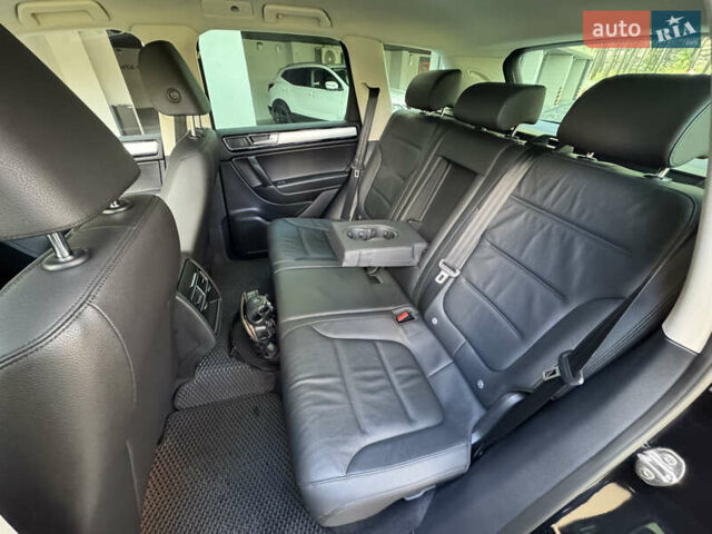 Чорний Фольксваген Туарег, об'ємом двигуна 2.97 л та пробігом 194 тис. км за 22499 $, фото 58 на Automoto.ua