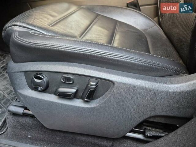 Черный Фольксваген Туарег, объемом двигателя 3 л и пробегом 263 тыс. км за 29000 $, фото 45 на Automoto.ua