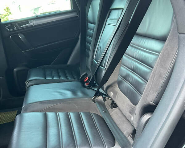 Черный Фольксваген Туарег, объемом двигателя 3 л и пробегом 266 тыс. км за 27990 $, фото 32 на Automoto.ua