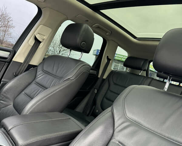 Черный Фольксваген Туарег, объемом двигателя 3 л и пробегом 249 тыс. км за 29900 $, фото 13 на Automoto.ua