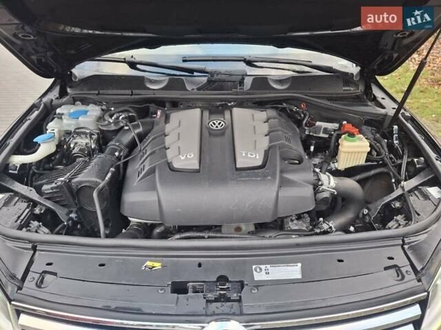 Черный Фольксваген Туарег, объемом двигателя 3 л и пробегом 187 тыс. км за 29970 $, фото 31 на Automoto.ua
