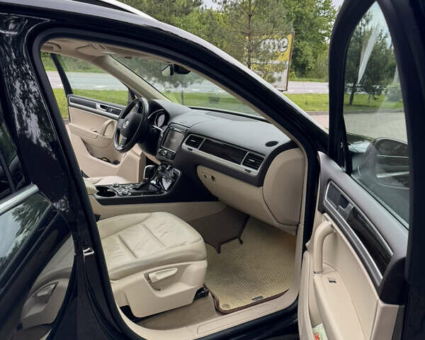 Черный Фольксваген Туарег, объемом двигателя 2.97 л и пробегом 153 тыс. км за 29900 $, фото 23 на Automoto.ua