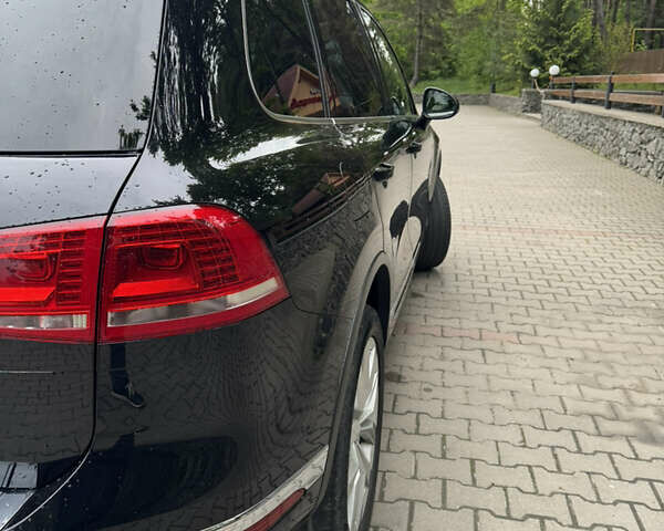 Черный Фольксваген Туарег, объемом двигателя 2.97 л и пробегом 153 тыс. км за 29900 $, фото 5 на Automoto.ua