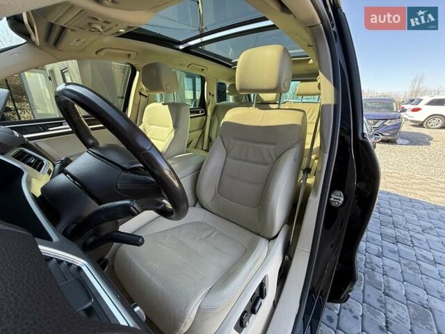 Черный Фольксваген Туарег, объемом двигателя 3 л и пробегом 279 тыс. км за 20400 $, фото 31 на Automoto.ua