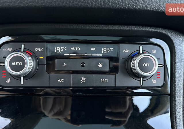 Черный Фольксваген Туарег, объемом двигателя 2.97 л и пробегом 288 тыс. км за 25850 $, фото 93 на Automoto.ua