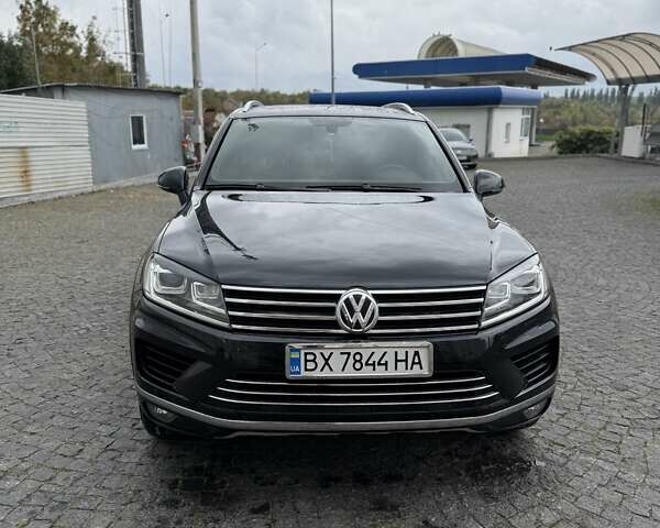 Черный Фольксваген Туарег, объемом двигателя 3 л и пробегом 224 тыс. км за 27000 $, фото 8 на Automoto.ua