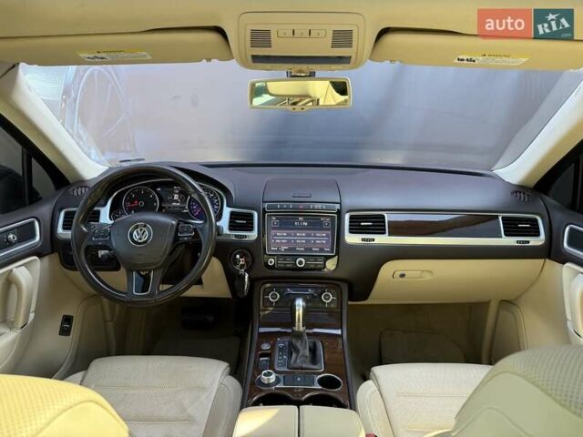 Черный Фольксваген Туарег, объемом двигателя 3 л и пробегом 279 тыс. км за 20400 $, фото 58 на Automoto.ua