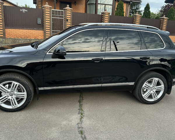 Черный Фольксваген Туарег, объемом двигателя 3 л и пробегом 225 тыс. км за 30000 $, фото 63 на Automoto.ua