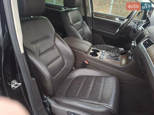 Черный Фольксваген Туарег, объемом двигателя 3 л и пробегом 187 тыс. км за 29970 $, фото 70 на Automoto.ua