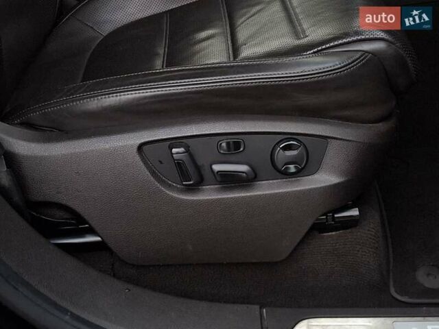 Черный Фольксваген Туарег, объемом двигателя 3 л и пробегом 187 тыс. км за 29970 $, фото 68 на Automoto.ua