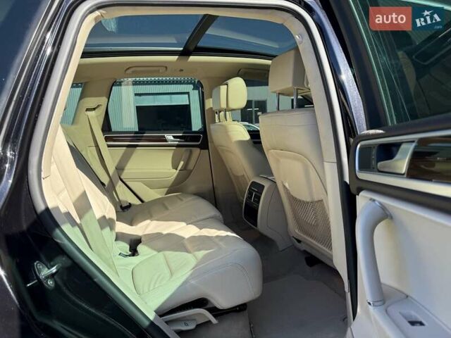 Черный Фольксваген Туарег, объемом двигателя 3 л и пробегом 279 тыс. км за 20400 $, фото 50 на Automoto.ua