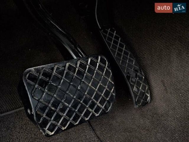 Черный Фольксваген Туарег, объемом двигателя 3 л и пробегом 187 тыс. км за 29970 $, фото 39 на Automoto.ua