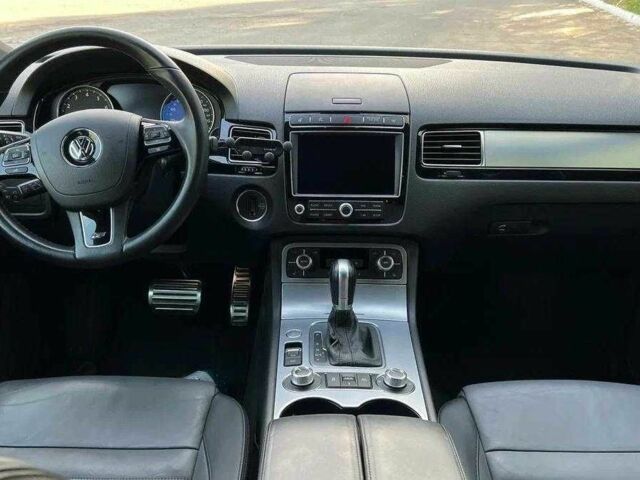 Чорний Фольксваген Туарег, об'ємом двигуна 3 л та пробігом 174 тис. км за 20000 $, фото 11 на Automoto.ua