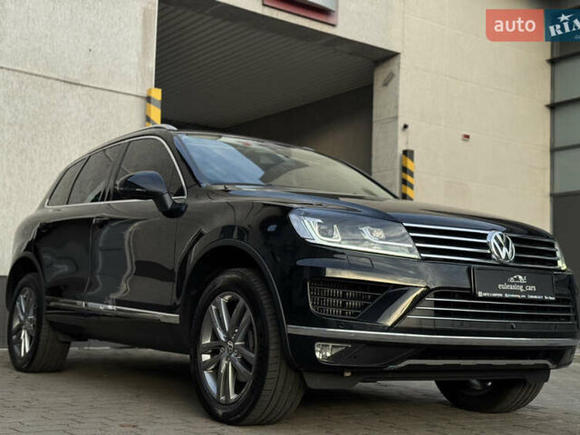 Черный Фольксваген Туарег, объемом двигателя 3 л и пробегом 242 тыс. км за 27999 $, фото 2 на Automoto.ua