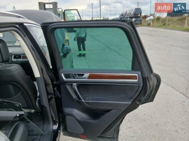 Чорний Фольксваген Туарег, об'ємом двигуна 3.6 л та пробігом 252 тис. км за 12500 $, фото 6 на Automoto.ua