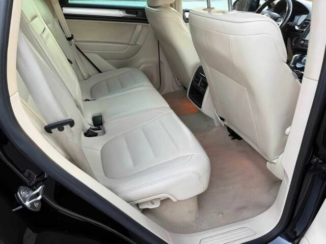 Черный Фольксваген Туарег, объемом двигателя 3.6 л и пробегом 78 тыс. км за 6100 $, фото 9 на Automoto.ua