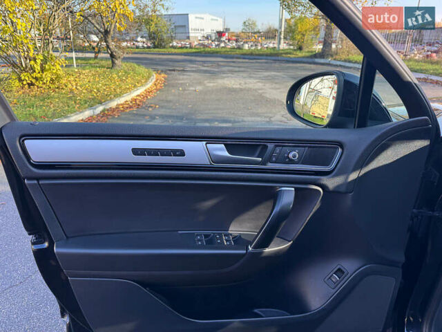 Фольксваген Туарег 2016 в Коростышеве на Automoto.ua Черный Фольксваген Туарег, объемом двигателя 3 л и пробегом 253 тыс. км за 28550 $, фото 13 на Automoto.ua