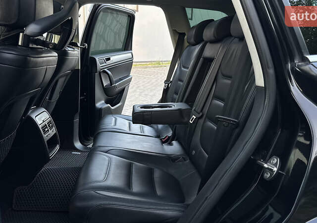 Черный Фольксваген Туарег, объемом двигателя 2.97 л и пробегом 288 тыс. км за 25850 $, фото 42 на Automoto.ua